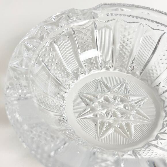 Vintage Heavy Crystal Ashtray Starburst Clear Mid-Century Barware Catchall - Picture 1 of 9